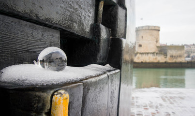 CrystalBall Vieux port de la Rochelle enneigé Charente Maritime France