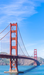 Fototapeta na wymiar Golden Gate bridge