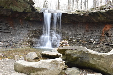 Obraz premium Wonderful Blue Hen Waterfalls in Cuyahoga National Park near Cleveland in Ohio, USA