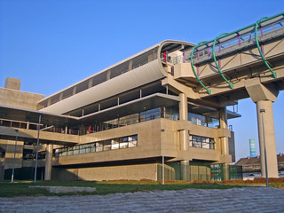 Elevated subway station