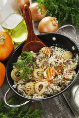 Chicken liver stewed in sour cream