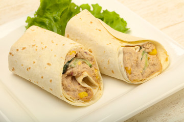 Tuna bread roll