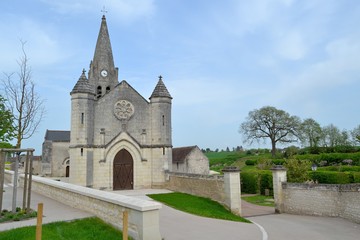 Fototapeta na wymiar Église de Ligré en Indre et Loire
