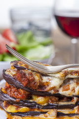 griechisches Moussakagericht mit Käse
