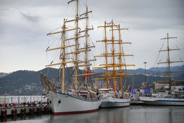 Fototapeta na wymiar Sailboat in port