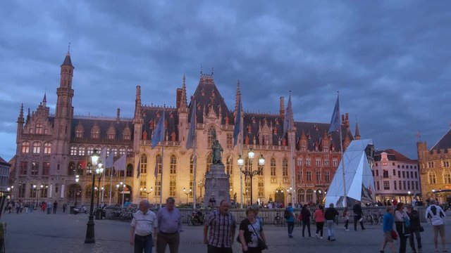 Evening timelapse at the Provinciaal Hof, Bruges