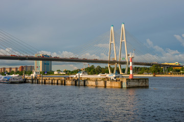 Fototapeta na wymiar RUSSIA, SAINT PETERSBURG - AUGUST 18, 2017: Utkina wharf and the salt pier on the Neva river, near the Vantovoy bridge