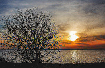Fototapeta na wymiar A very beautiful, colorful sunset over a blue sea