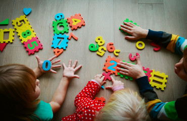 kids learning numbers, counting by fingers, math