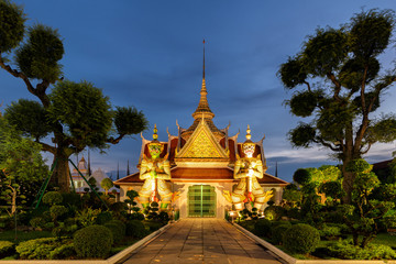 Bangkok's Wat Arun at Night