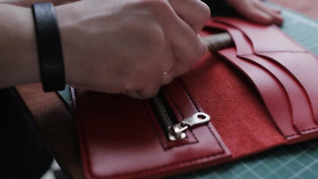 Tanner smooths made red purse