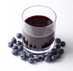 Blueberry juice and fresh blueberry