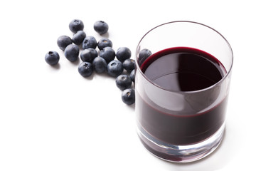 Blueberry juice and fresh blueberry