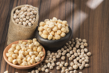 grains of chickpeas, (Cicer arietinum) in bowl on the table
