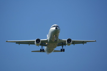 avion de ligne atterrissage