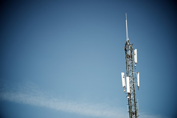 Obraz premium Telecommunications tower view