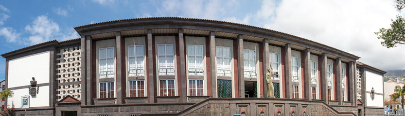 Obraz premium Departamento de Investigação Criminal do Funchal de Praça do Município de Funchal Madeira island Portugal