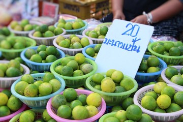 Fresh lemon for cooking in the market