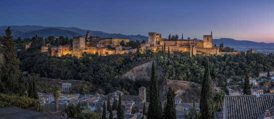 Fototapeta na wymiar The magnificent Alhambra in Granada at dusk, panoramic image