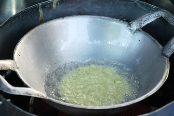 Deep Fried Rice Flour pandan flavour ,Thai pancake