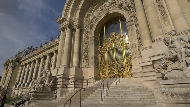 Entrance to the Petit Palais 