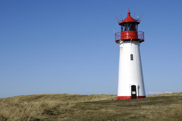 Fototapeta na wymiar Leuchtturm am Ellenbogen, Sylt, nordfriesische Insel, Schleswig-Holstein, Deutschland, Europa