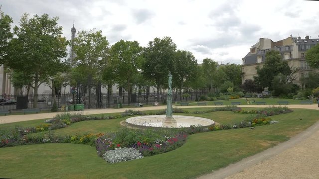 Fountaine de l'Avril in Brignole Galliera square 