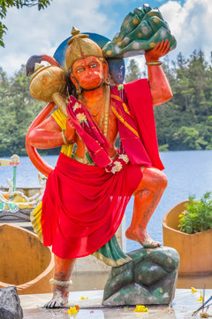 statue de Hanuman, le Dieu singe, lac sacré, Grand Bassin, île Maurice 