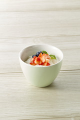 ヨーグルト (yogurt)