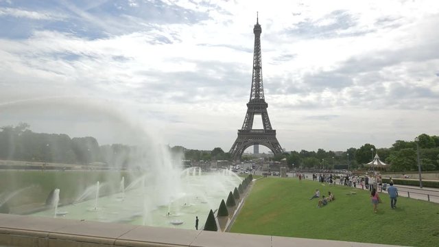 The Fountain of Warsaw and Eiffel Tower