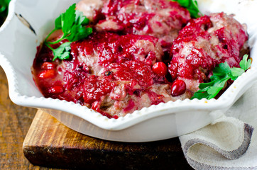 Chicken (turkey) baked in cranberry sauce