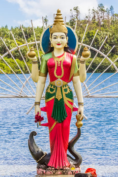 statue de ganga Maa, Ganga Talao, Grand Bassin, Île Maurice Stock Photo |  Adobe Stock
