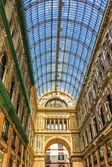 Großartige historische Architektur in Neapel – Shopping Mall Galleria Umberto, Italien