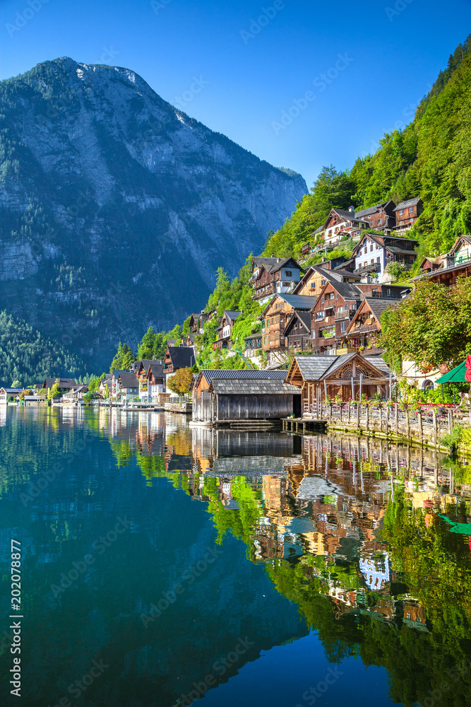 Wall mural Historic town of Hallstatt in summer, Salzkammergut, Austria