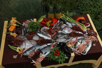 The healthy diet: fresh seafood and vegetables