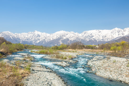 白馬村の春の風景