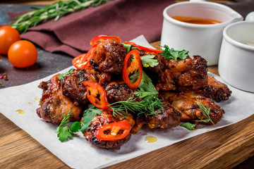 chicken wings in barbecue sauce
