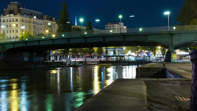 Vienna time lapse bridge at night