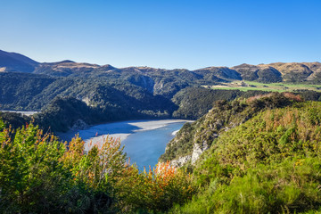 Fototapeta na wymiar Mountain canyon and river landscape in New Zealand