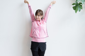 エクササイズする日本人女性