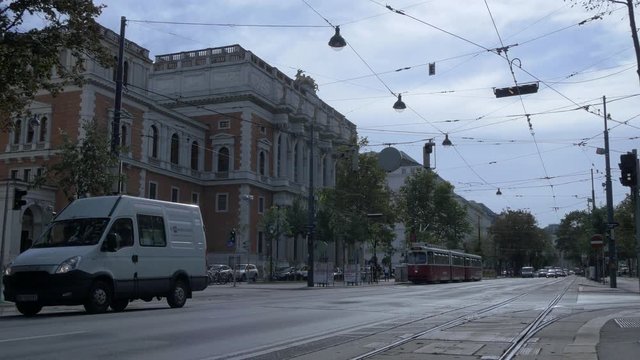 Traffic on Schottenring street
