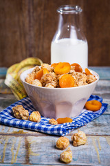 Crunchy with dried apricots