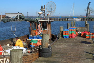Fototapeta na wymiar Hafen - Fischkutter