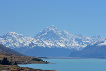 Fototapeta na wymiar Mount Cook und Lake Pukaki
