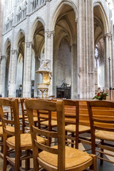Fototapeta na wymiar cathédrale d'amiens