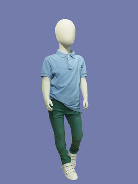 Child mannequin dressed t-shirt and trousers.