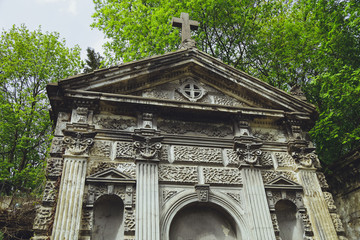 Fototapeta na wymiar An ancient crypt with a cross