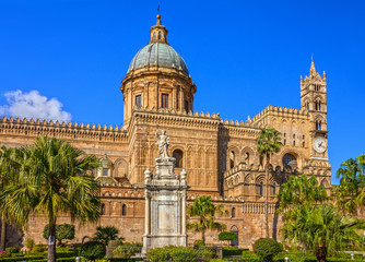 Fototapeta na wymiar Palermo Cathedral church architecture, Italy, Sicily
