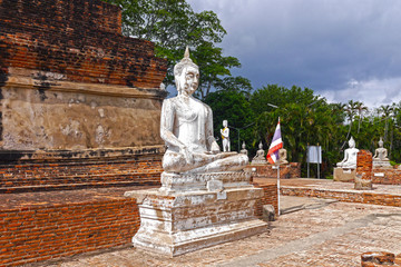 Fototapeta premium Buddha in Ayutthaya. THAILAND