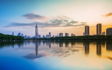 Obraz premium Nanjing Xuanwu Lake Financial District building landscape night view and city skyline